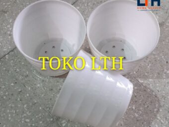 1-1047-1.jpg POT BUNGA MADO 27 PUTIH / POT TANAMAN PLASTIK