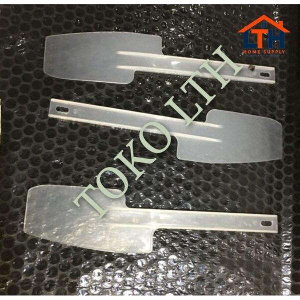 1-1052-1.jpg SPATULA PLASTIK TRANSPARAN / SOLET KUE / SAPU KUE / SODET PLASTIK