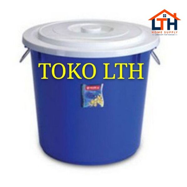 1-1065-1.jpg EMBER TUTUP 50 LITER LION STAR PLASTIK GAGANG KAWAT TONG AIR EMBER BESAR