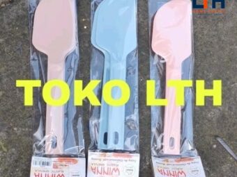 1-1075-1.jpg SPATULA PLASTIK ISI 2 / SOLET KUE / SAPU KUE / SODET KUE PLASTIK