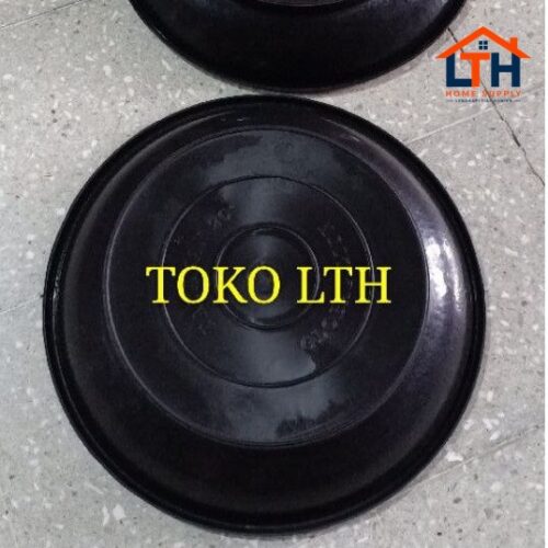 1-1108-1.jpg TATAKAN POT BUNGA 40 CM HITAM / ALAS POT TANAMAN 40