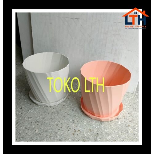 1-1230-1.jpg POT BUNGA 21 GESSLER TWIST + ALAS TATAKAN / POT TANAMAN