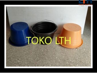 EMBER COR HITAM WARNA PLASTIK ANTI PECAH 14 EMBER TIMBA