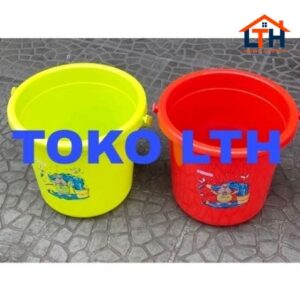 1-1574-1.jpg EMBER GAGANG PLASTIK 4 GALON 16 LITER WARNA BASKOM TINGGI TANPA TUTUP