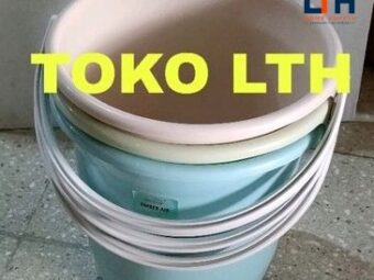 1-1646-1.jpg EMBER GAGANG PLASTIK 4 GALON 16 LITER BASKOM TINGGI TEBAL