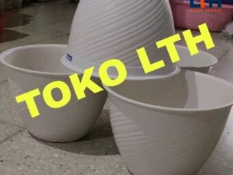 1-1652-1.jpg POT TAWON MADU TULIP 30 PUTIH PLASTIK POT BUNGA TANAMAN BESAR