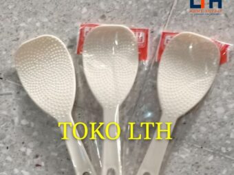 1-526-1.jpg CUKIL NASI PLASTIK BINTIK / SENDOK NASi