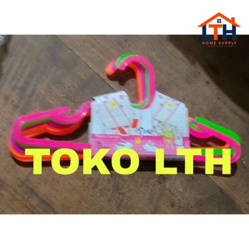 1-549-1.jpg 6 PCS GANTUNGAN BAJU / HANGER ANAK