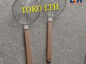 1-589-1.jpg SEROK LABA LABA STAINLESS 20 CM / SARINGAN GORENGAN / SEROKAN PARABOLA
