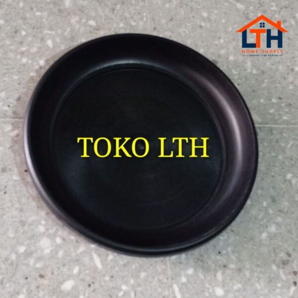 1-631-1.jpg TATAKAN ALAS POT TANAMAN BUNGA 30 CM HITAM