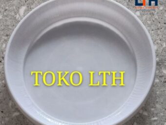 1-723-1.jpg TATAKAN POT BUNGA 25 CM PUTIH / ALAS POT TANAMAN 25 CM PUTIH PLASTIK