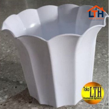 1-809-1.jpg POT LILY 25 CM PUTIH / POT TANAMAN PLASTIK / POT BUNGA