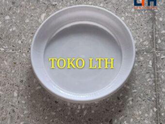 1-882-1.jpg TATAKAN POT BUNGA 20 CM PUTIH / ALAS POT TANAMAN 20 CM PUTIH PLASTIK