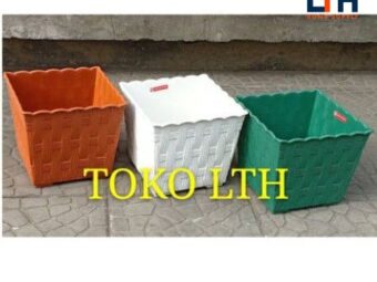 POT SEGI PLASTIK MOTIF ROTAN  CJP 21.5 cm / POT BUNGA TANAMAN