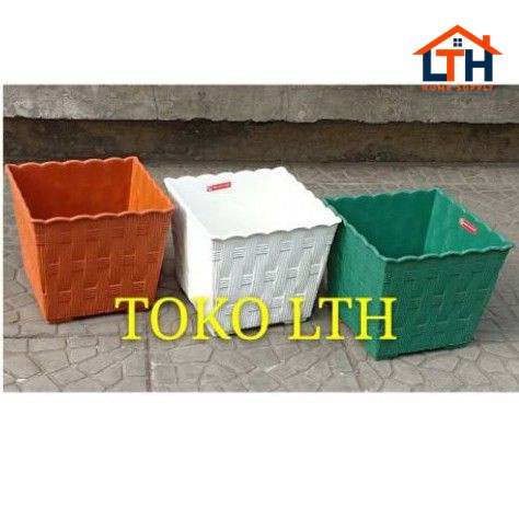 POT SEGI PLASTIK MOTIF ROTAN  CJP 21.5 cm / POT BUNGA TANAMAN