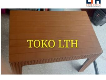 MEJA PLASTIK PERSEGI PANJANG MOTIF ROTAN ANYAMAN NAPOLLY / MEJA TAMAN TERAS / MEJA COKLAT