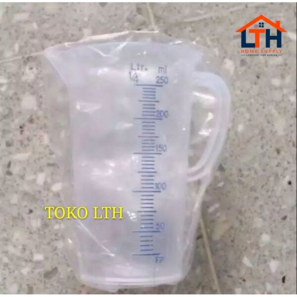 1-925-1.jpg GELAS UKUR 250 ml / GELAS TAKARAN PLASTIK / TEKO UKURAN