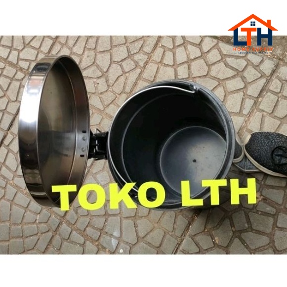 2-1184-1.jpg TEMPAT TONG SAMPAH INJAK 8 LTR STAINLESS DUSTBIN RUBBISH BIN SUBRON 8 LITER