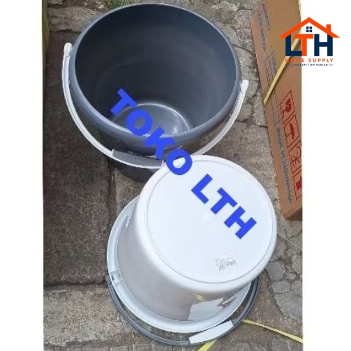 2-1325-1.jpg EMBER GAGANG PLASTIK 4 GALON 17 LITER NERIGIO 1411 CASA HAWAII BASKOM TINGGI