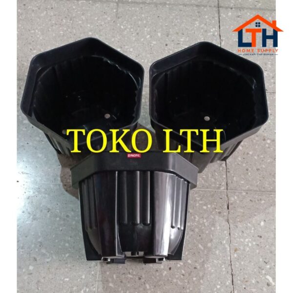 2-205-1.jpg POT SEGI ENAM HITAM 25 CM PLASTIK / POT BUNGA / POT TANAMAN PLASTIK