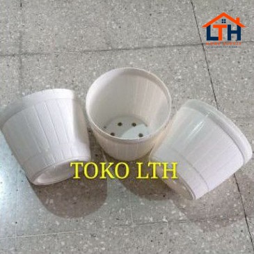 POT PLASTIK GENTONG 22 PUTIH / POT TANAMAN / POT BUNGA