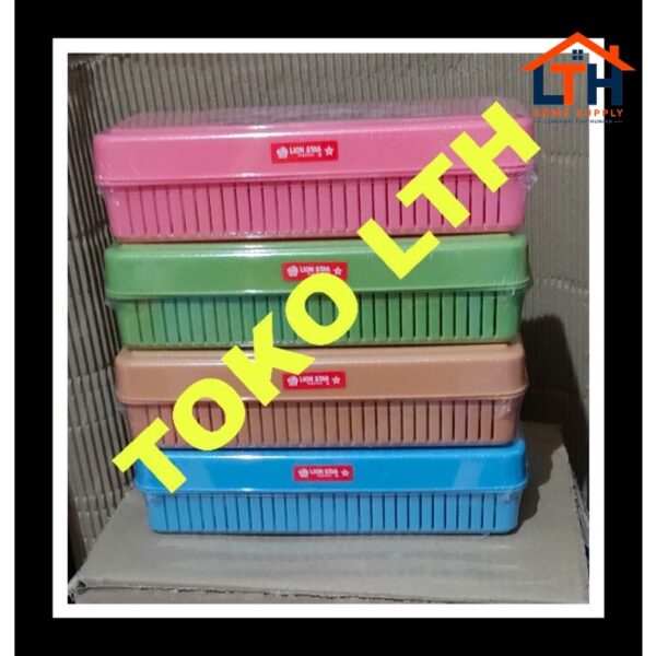 2-442-1.jpg KOTAK SERBAGUNA MULTI CASE LION STAR MC1 BOX TUTUP MC 1 TEMPAT SENDOK PENSIL TUTUP MULTICASE