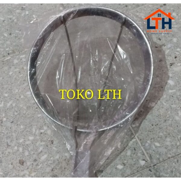2-582-1.jpg SEROK STAINLESS 20 cm / SARINGAN MINYAK / SEROK KEREP