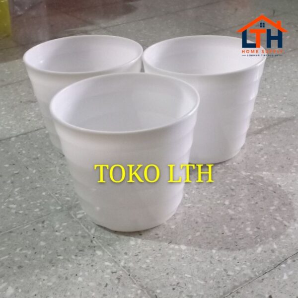 POT BUNGA MADO 27 PUTIH / POT TANAMAN PLASTIK