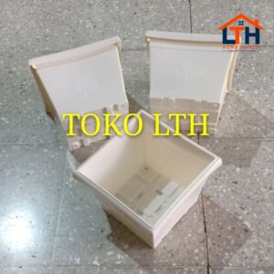 POT SEGI HIAS 18 CM PUTIH PLASTIK / POT BUNGA / POT TANAMAN