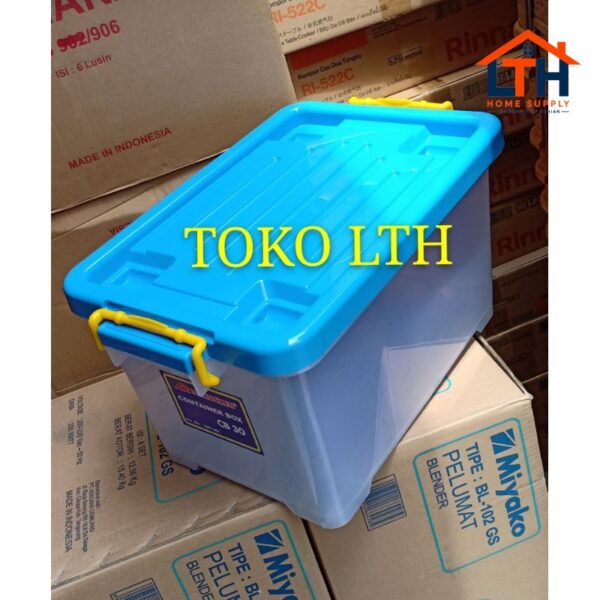 2-742-1.jpg CONTAINER BOX 30 LITER MULTICLUB CB30 KOTAK BOX PENYIMPANAN SERBAGUNA RODA CB 30 MULTI CLUB