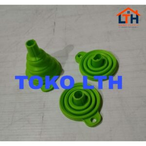 2-854-1.jpg CORONG AIR MINYAK FLEKSIBEL SILIKON PLASTIK PORTABLE LIPAT