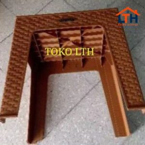 3-140-1.jpg Meja Plastik Motif Rotan Anyaman Napolly