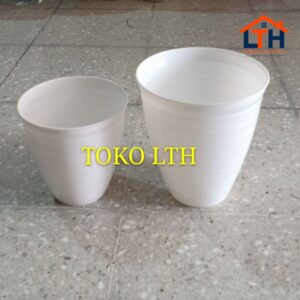 3-307-1.jpg Pot Tawon Pirus 15cm - Putih