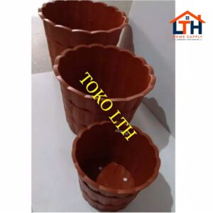 3-348-1.jpg POT PLASTIK MOTIF KAYU / POT TANAMAN 820