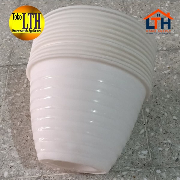3-372-1.jpg POT TAWON 25 PUTIH / POT BUNGA / POT TANAMAN PUTIH PLASTIK