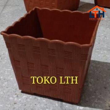 POT SEGI PLASTIK MOTIF ROTAN  CJP 21.5 cm / POT BUNGA TANAMAN