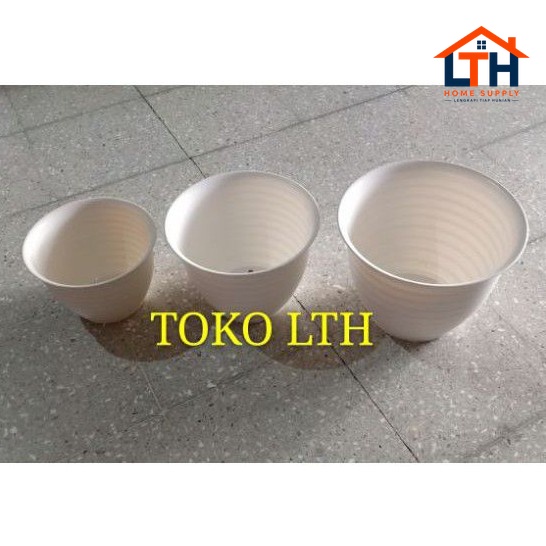 3-385-1.jpg POT TAWON 30 PUTIH / POT BUNGA / POT TANAMAN PUTIH PLASTIK