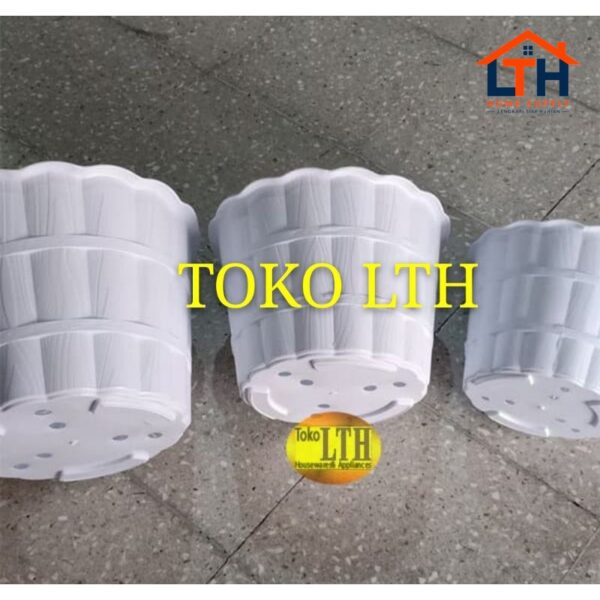 POT BAMBU 30 PUTIH / POT BUNGA / POT TANAMAN / POT PUTIH PLASTIK