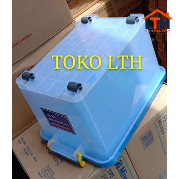 3-481-1.jpg CONTAINER BOX 30 LITER MULTICLUB CB30 KOTAK BOX PENYIMPANAN SERBAGUNA RODA CB 30 MULTI CLUB