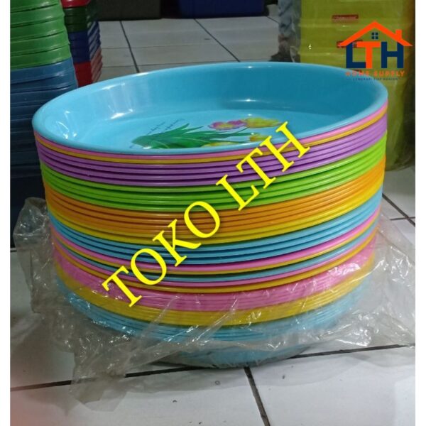 3-643-1.jpg BAKI NAMPAN TRAY BULAT BUNDAR PLASTIK MOTIF / ALAS TATAKAN MAKANAN