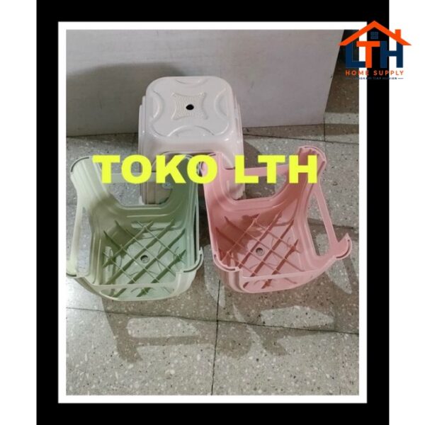 KURSI BANGKU JONGKOK PENDEK SEGI /JOJODOG DENGKLIK PLASTIK TANGGUNG