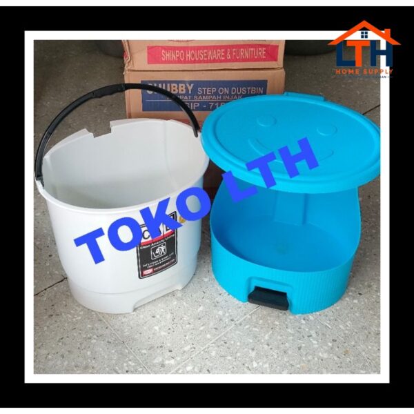 3-700-1.jpg TEMPAT SAMPAH INJAK BULAT 15 LITER SHINPO SIP 715 TONG SAMPAH PEDAL WARNA SIP715