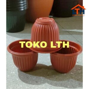 3-711-1.jpg POT BUNGA PLASTIK 18 CM COKLAT POT TANAMAN KECIL WARNA