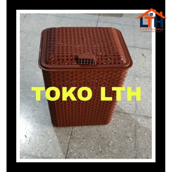 3-790-1.jpg Keranjang Laundry Motif Rotan -Troy Hamper