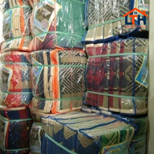 4-118-1.jpg TIKAR LIPAT PLASTIK 2x2 / TIKAR KANTONG / KARPET PIKNIK / LEISURE MAT