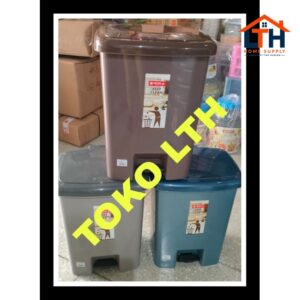 TEMPAT SAMPAH INJAK SEGI  25 LITER LION STAR C32 / KOTAK WADAH SAMPAH