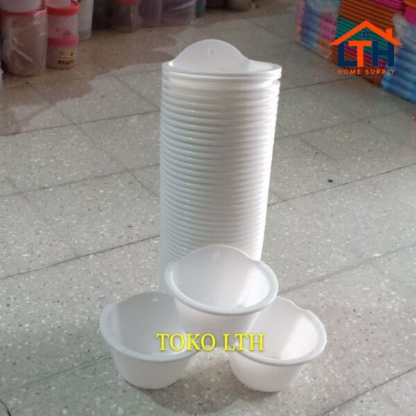 POT TEMPEL DINDING 18 CM PUTIH 1/2 LINGKARAN / POT BUNGA / POT TANAMAN PLASTIK