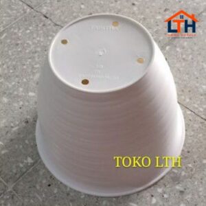 4-216-1.jpg POT TAWON 30 PUTIH / POT BUNGA / POT TANAMAN PUTIH PLASTIK