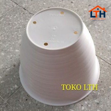 4-216-1.jpg POT TAWON 30 PUTIH / POT BUNGA / POT TANAMAN PUTIH PLASTIK