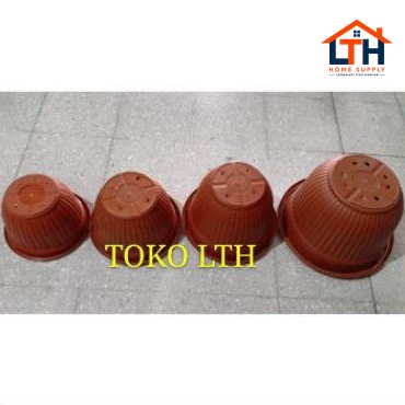 POT PLASTIK 27 CM COKLAT 816 / POT TANAMAN / POT BUNGA